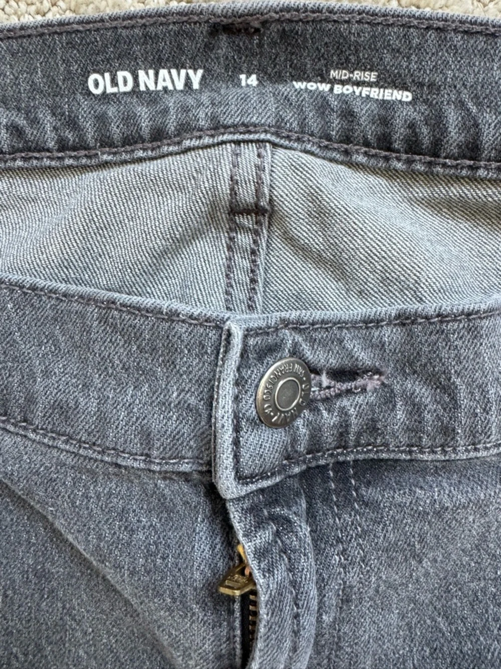 Old Navy Womens Jeans Size 14 2-Pack Mid Rise Wow Boyfriend Denim - Picture 7 of 9